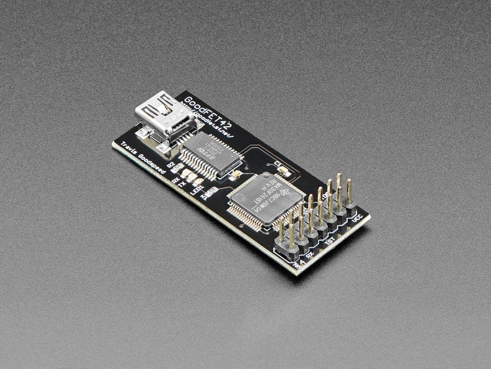 Adafruit GoodFET v42 door Travis Goodspeed