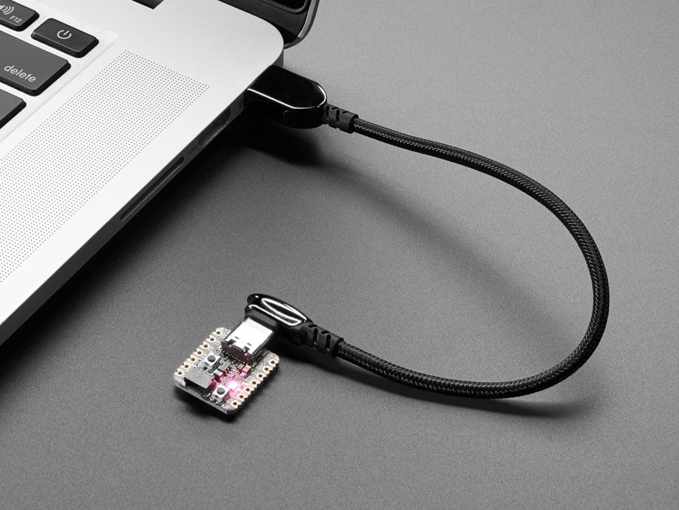 Adafruit Zwarte geweven USB C naar USB A-kabel met rechte hoek - 0,2 m lang