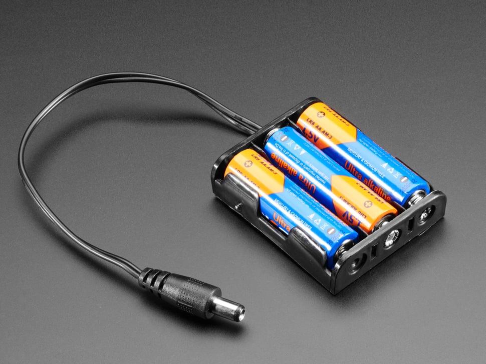 Adafruit 3 x AA-batterijhouder met 2,1 mm-stekker