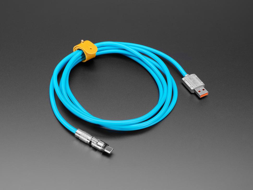 Adafruit Cable USB tipo C a USB A azul con extremo giratorio de 540 grados