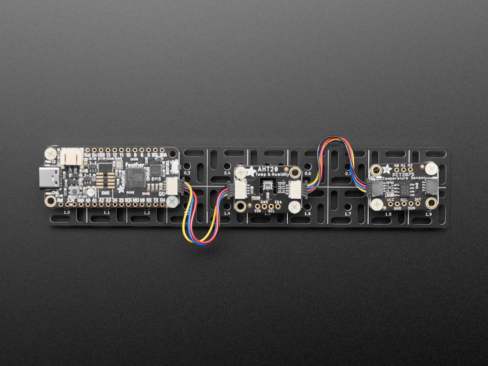 Rejilla de montaje de aluminio Adafruit Swirly para PCB con espaciado de 0,1"