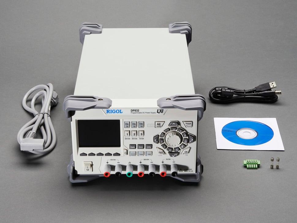 Adafruit Drievoudige output 195 Watt voeding - 30V, 30V, 5V @ 3A - DP832