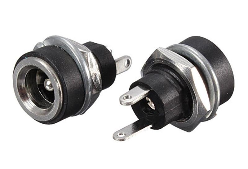 Cavo Adattatore DC 5.5x2.1mm Maschio A Spina Banana 4mm – 18 AWG, 100cm, Confezione Da 2 Per Collegamenti Elettrici