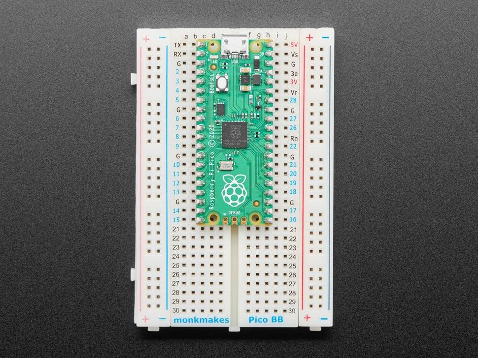 Adafruit Soldeerloos breadboard voor Raspberry Pi Pico van Monk Makes